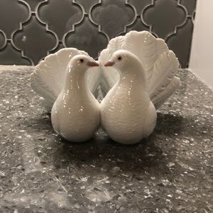 NEW W/BOX Lladro porcelain doves